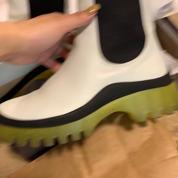 Charles & Keith ankle boots - Picture 2 of 5